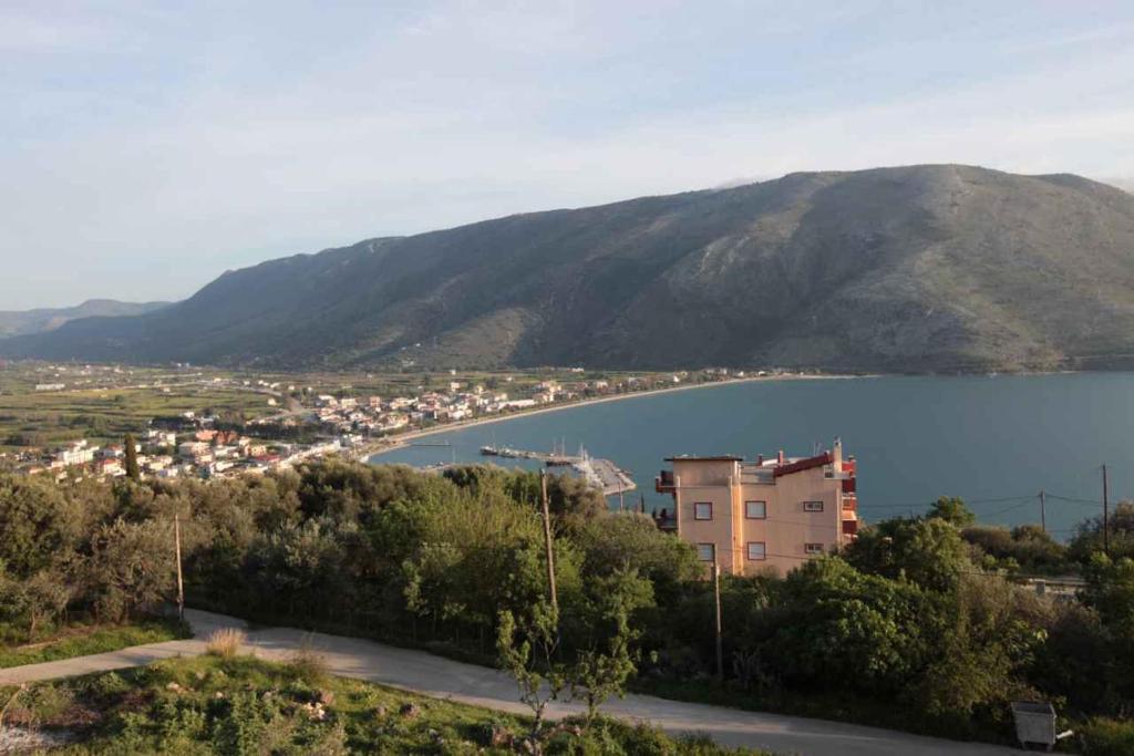 Almini Apartments Платария Екстериор снимка