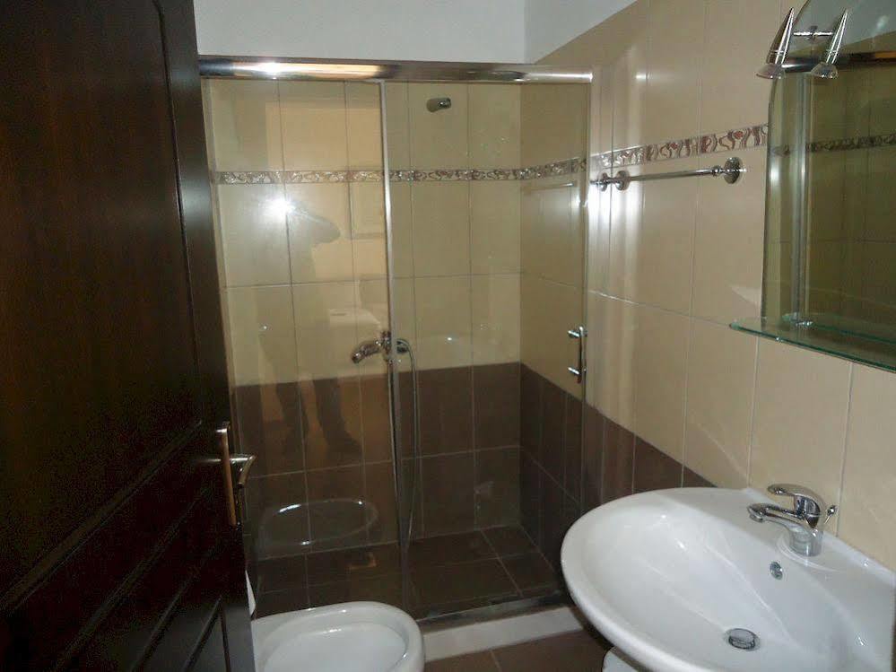 Almini Apartments Платария Екстериор снимка