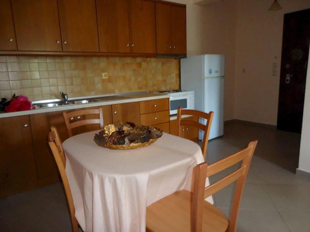 Almini Apartments Платария Екстериор снимка